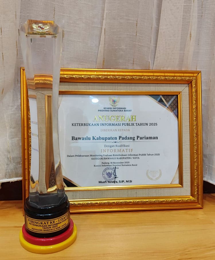 Anugerah Keterbukaan Informasi Publik 2025, Bawaslu Padang Pariaman Juara 1 2 anugerah keterbukaan informasi publik 2025 bawaslu padang pariaman juara