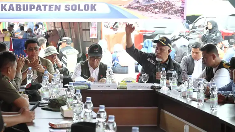 Menko PMK Tinjau Dampak Galodo Solok, Pemerintah Perkuat Penanganan dan Mitigasi 5 menko pmk tinjau dampak galodo solok pemerintah 4
