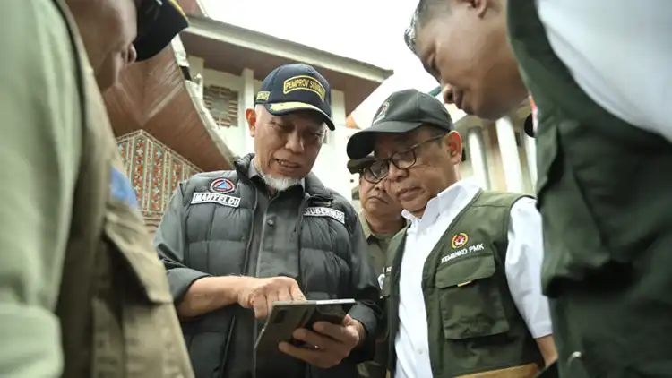Menko PMK Tinjau Dampak Galodo Solok, Pemerintah Perkuat Penanganan dan Mitigasi 4 menko pmk tinjau dampak galodo solok pemerintah 5