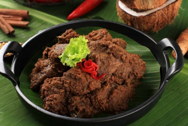 Ilustrasi tentang Makanan Khas Sumatera Barat,camilan khas Sumatera Barat yang menarik untuk dibahas.