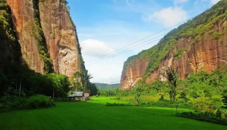 Lembah Harau: Keindahan Alam dan Legenda Rahasia yang Menyertainya