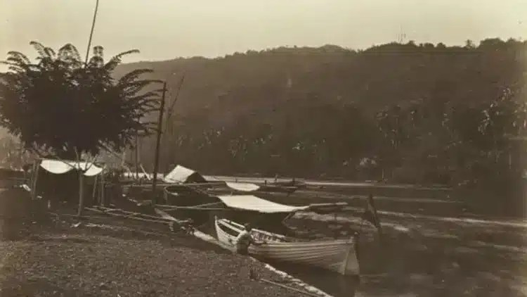 Visualisasi yang menampilkan perubahan drastis terkait Sejarah Kota Padang,Kota Padang.