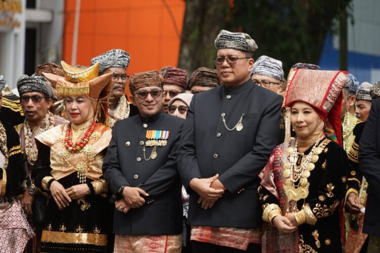 Berita utama: fakta dan opini terbaru mengenai Tanah Datar.