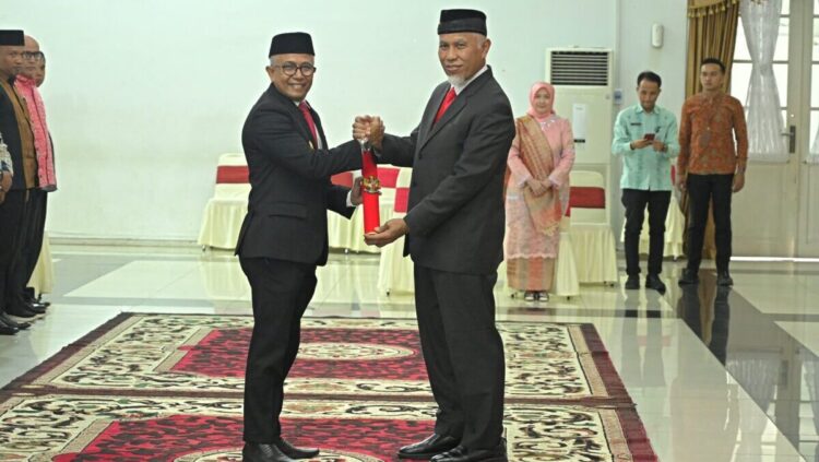 Laporan foto: bagaimana Edi Dharma Syafni jadi Pjs Bupati Pasaman,Gubernur Mahyeldi berubah dalam beberapa waktu terakhir?