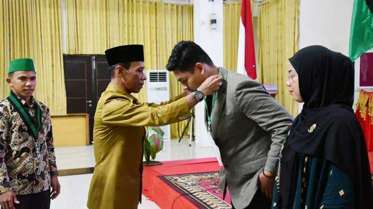 Ilustrasi menarik yang menggambarkan Kader HMI Harus Merawat Adat,senior HMI,LK II HMI di Padang Pariaman dengan jelas.