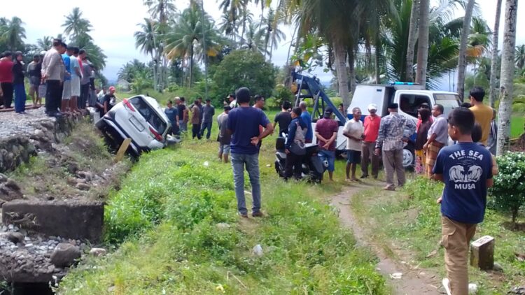 Visualisasi yang menunjukkan dampak langsung dari peristiwa Kecelakaan Kereta Api di Kurai Taji Timur.