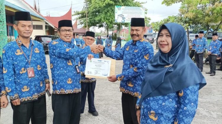 Ilustrasi mendalam yang memberikan pemahaman baru tentang MTsN 4 Sijunjung Juara 1 Lomba Video Promosi Madrasah,karya video kreatif MTsN 4 Sijunjung.