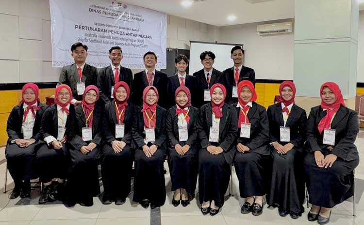 Gambar eksklusif yang memperlihatkan kejadian penting terkait Alifya Aini Fauziyah,Pemudi Kota Solok.