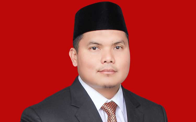 Gambar yang memberikan wawasan unik tentang pemberitaan Festival Juadah,Wira Satria,Wakil Ketua DPRD Padang Pariaman,program 100 festival.