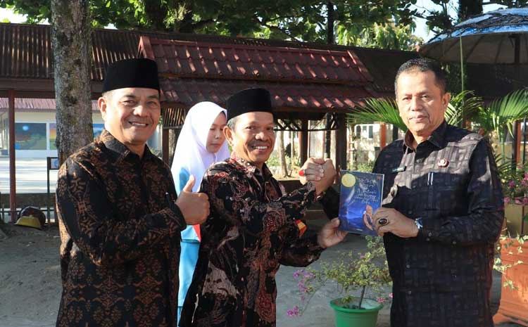 Gambar yang menjelaskan lebih dalam terkait Literasi di Payakumbuh, SMP Negeri 8 Payakumbuh, SMPN 8 Payakumbuh.
