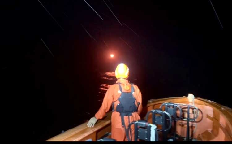 Analisis terbaru tentang Longboat Rombongan Anggota DPRD Mentawai Terbalik,Isar Taileleu,anggota dprd mentawai,Kantor SAR Mentawai dalam dunia berita.