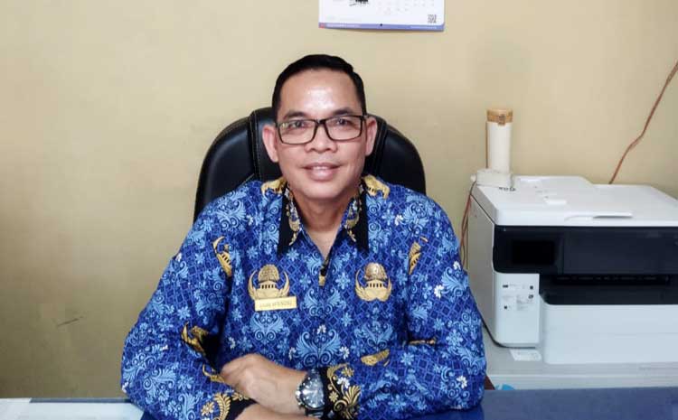 Berita utama: fakta dan opini terbaru mengenai Seragam Sekolah Gratis di Padang Pariaman.