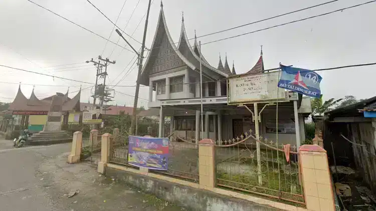 Berita dalam gambar: situasi terbaru yang berkaitan dengan Profil Nagari Paninjauan,jumlah penduduk Nagari Paninjauan,jorong di Nagari Paninjauan.
