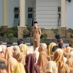 Gambar yang menggambarkan realitas sosial dari fenomena APBD Perubahan Solok Selatan 2025.