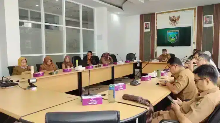 Ilustrasi mendalam yang memberikan pemahaman baru tentang Inflasi Padang Panjang Agustus 2025,komoditas di Padang Panjang.