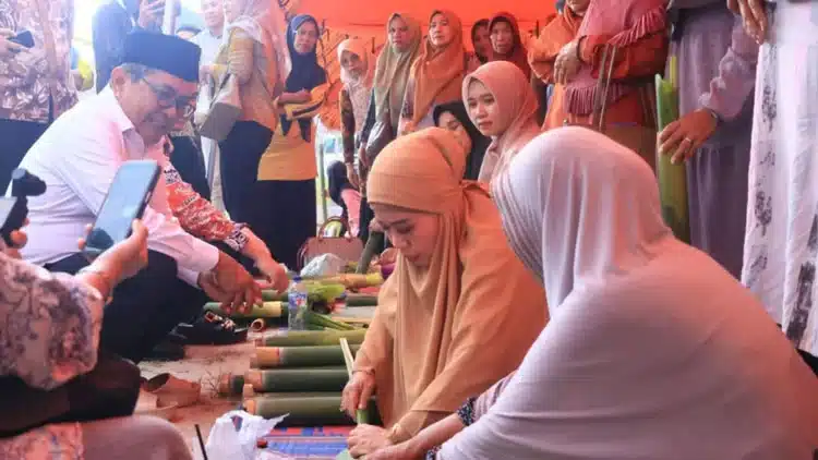 Visualisasi yang mendukung laporan investigatif mengenai Festival Padang Pariaman Mauluik Gadang 2025.
