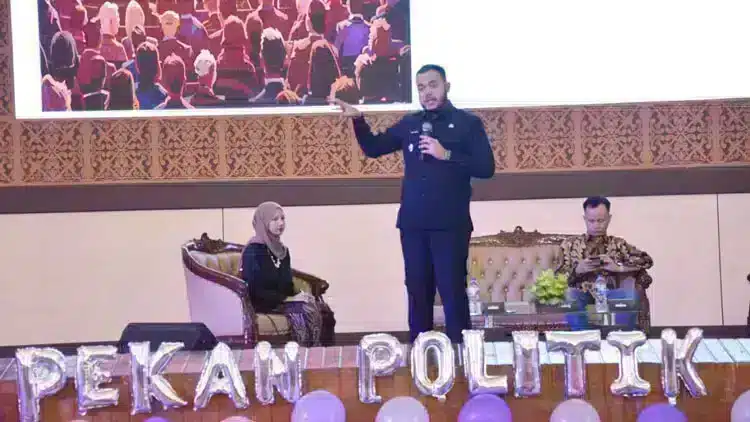 Laporan langsung: fakta terbaru dan opini publik tentang Pekan Politik VIII,FISIP Universitas Andalas.