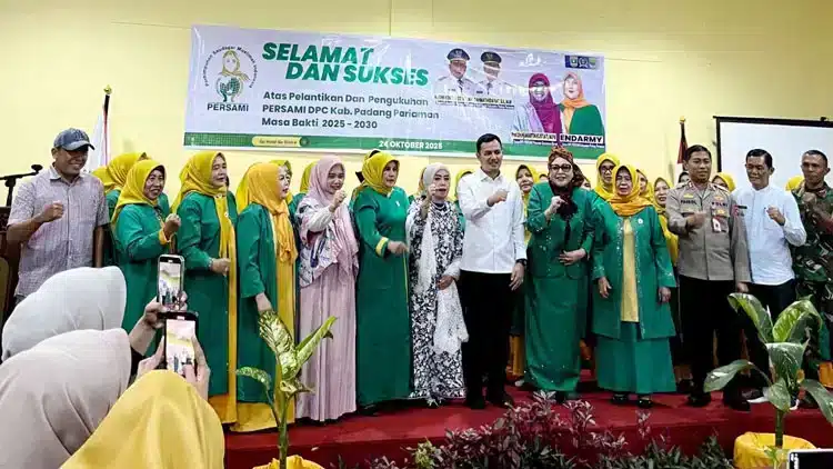 Infografis yang memberikan data statistik terkini tentang Pengurus Persami Padang Pariaman 2025-2030.