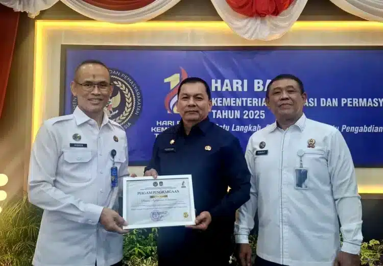 Liputan eksklusif: peristiwa besar yang dipicu oleh Bupati Pasaman Welly Suhery,kantor imigrasi,pasaman terima penghargaan.