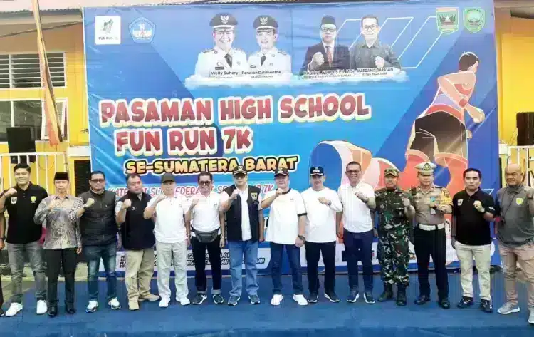 Potret mendalam dari peristiwa yang menjadikan Semangat pelajar,Pasaman High School Fun Run 7K,Fun Run 7K,Run Fun berita besar.