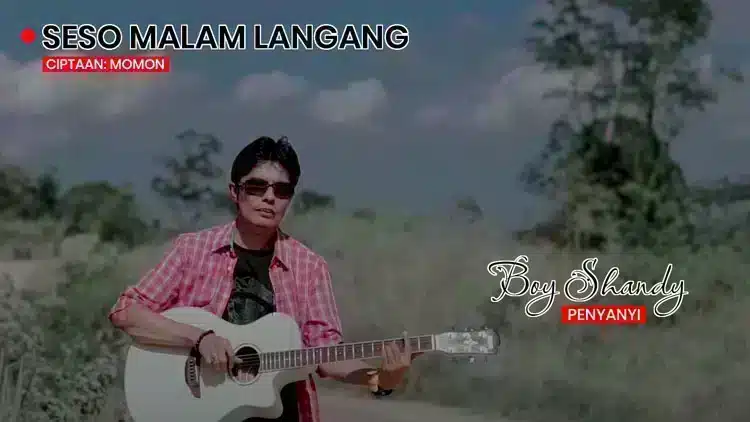 Visualisasi unik yang memberikan perspektif berbeda tentang Kunci gitar lagu Seso Malam Langang,chord lagu Seso Malam Langang,lirik lagu Seso Malam Langang.