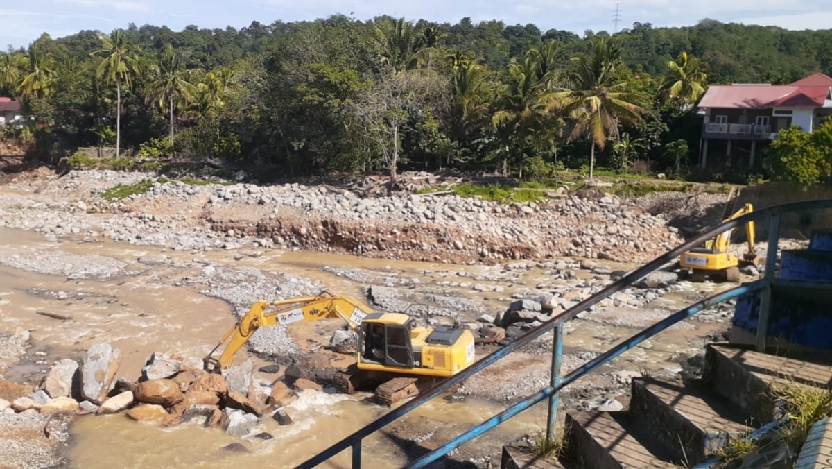 Gambar yang memperjelas kompleksitas berita seputar Gunung nago.