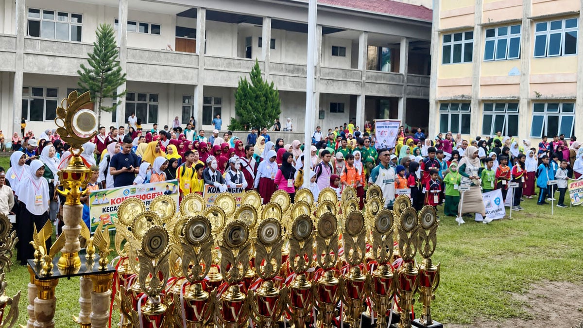 Infografis yang memberikan data statistik terkini tentang O2SN dan FLS3N SD Padang Pariaman 2026.