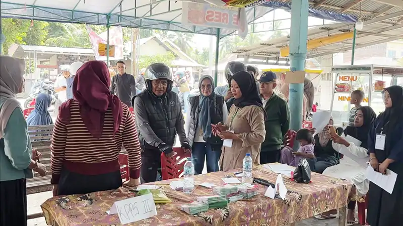 Foto jurnalistik yang menangkap situasi di lapangan tentang Pantau Pilwana.