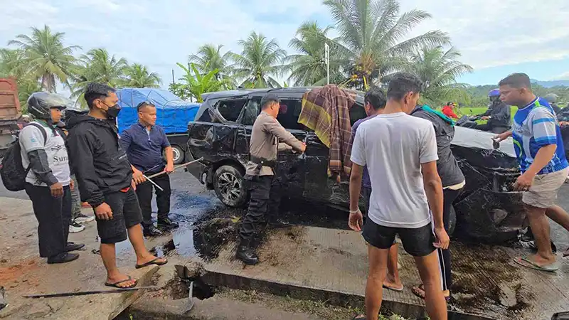 Gambar yang memberikan gambaran menyeluruh tentang Kecelakaan di Sicincin.