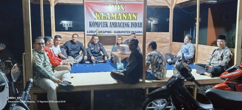 Dokumentasi kejadian penting yang melibatkan Siskamling.