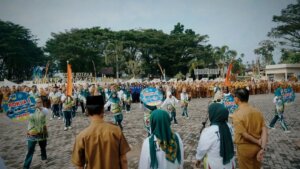 Pelepasan kontingen PKK Solok Selatan menuju jambore tingkat Sumbar. Ardi/TimAs