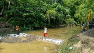 Foto eksklusif dari tempat kejadian terkait peristiwa Bendungan DI Ampek Jirek.