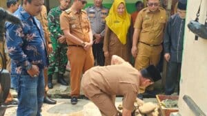Wabup Parulian Letakkan Batu Pertama Mushalla SDN 03 Kp Nan VI, Sebut Investasi Akhirat bagi Generasi Muda
