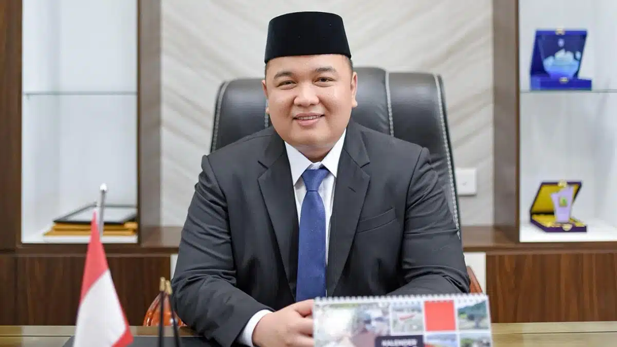 Ilustrasi terkini yang menunjukkan arah perkembangan Perizinan usaha.