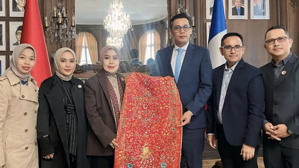 Gambar yang menggambarkan inti berita Sulam Kapalo Samek.